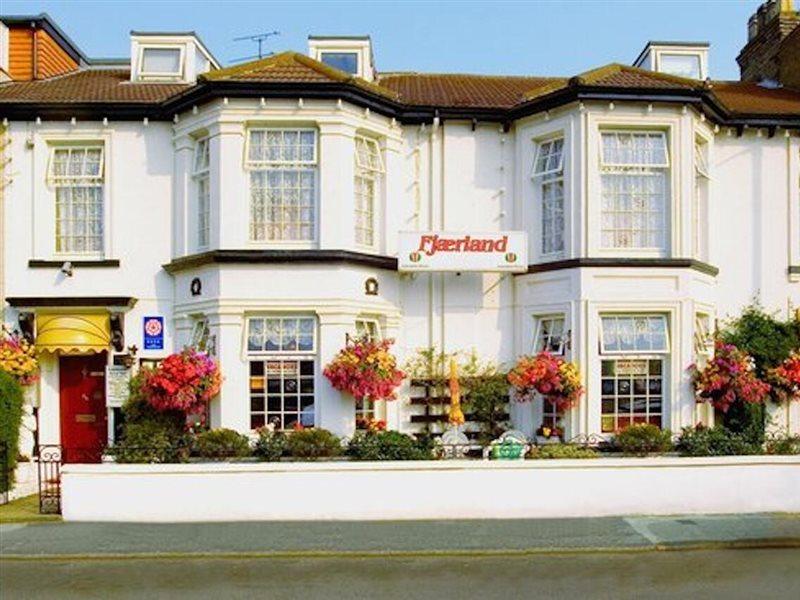 Fjaerland Hotel Грейт-Ярмут Экстерьер фото